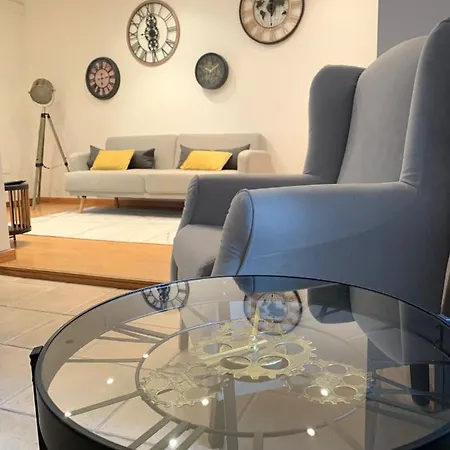 Apartment The Clock House